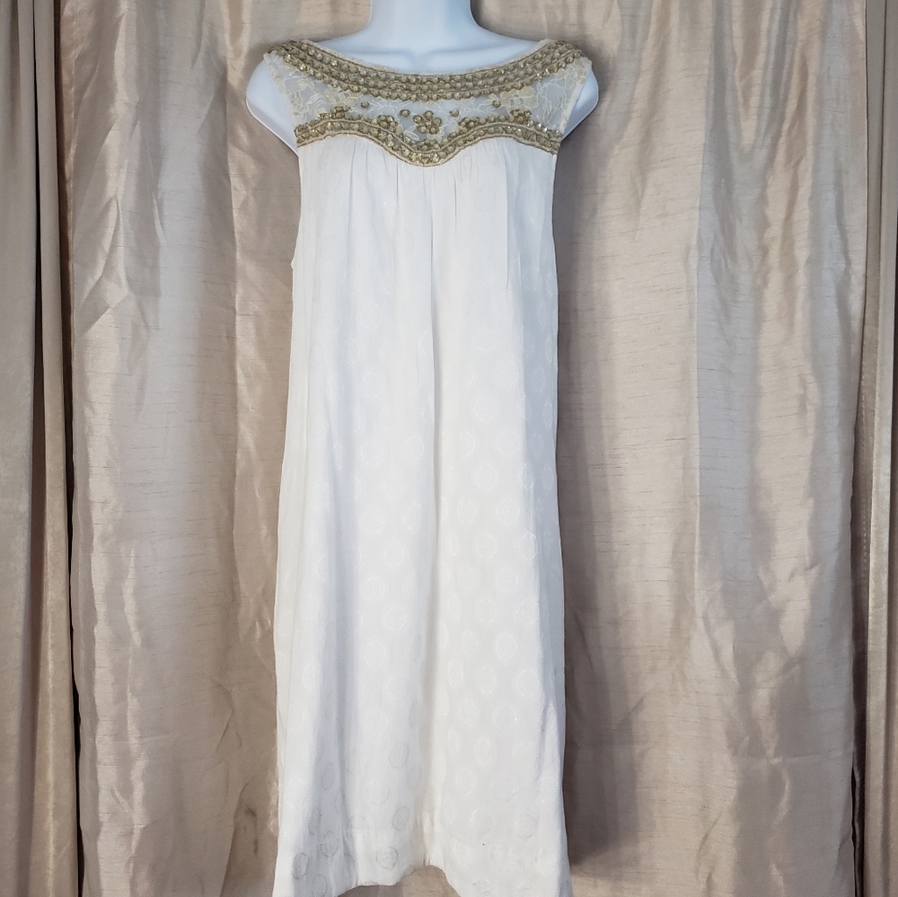 EuC Anthropologie Maeve white flowy jeweled neck sheath dress Womens 12